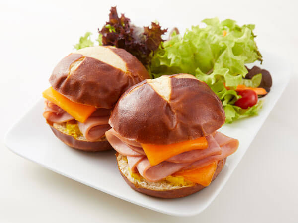 Land O’Lakes Foodservice |K-12 Ham and Cheese Sliders