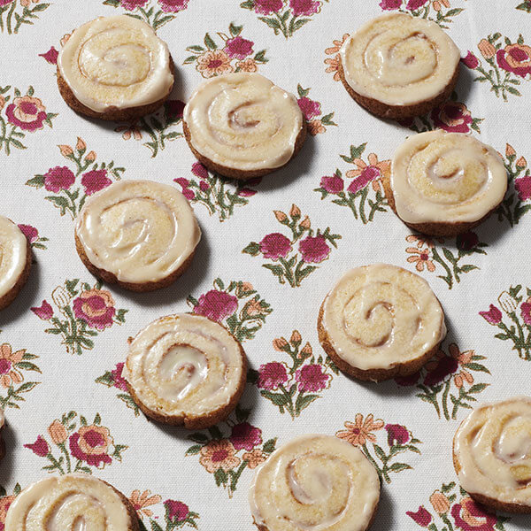 Cinnamon Roll Slice & Bake