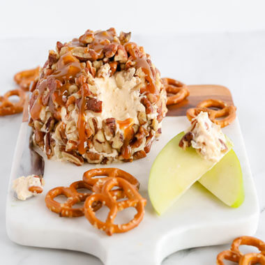Caramel Apple Pie Cheese Ball