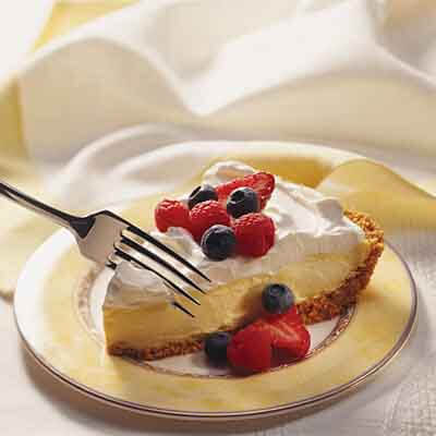 Creamy Lemon Pie with Berries Image 