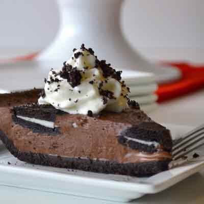Creamy Chocolate Cookie Pie