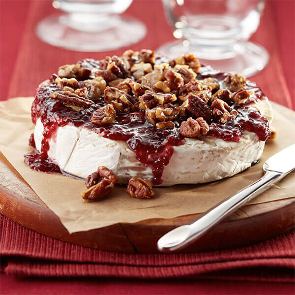 Raspberry Brie with Caramelized Pecans