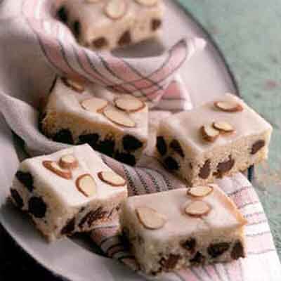 Almond Chocolate Chip Bars