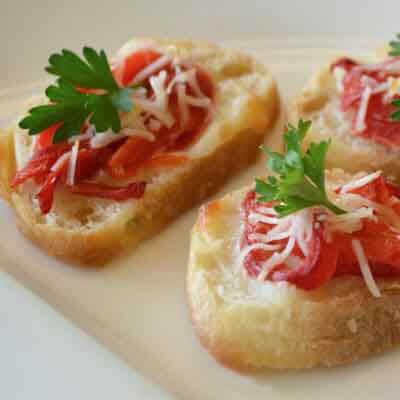 Italian Red Pepper Crostini