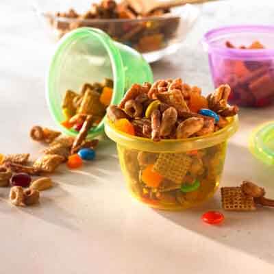 Sweet & Salty Cinnamon Snack Mix