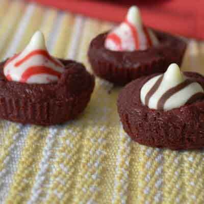 Red Velvet Brownie Bites