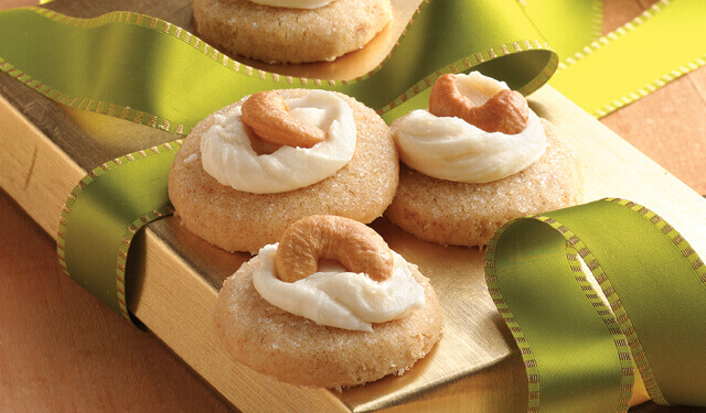 Browned Butter Cashew Shortbread Cookies