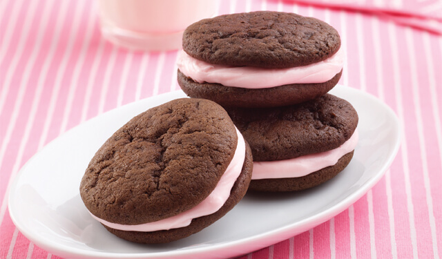 Whoopie Pies with Peppermint Filling