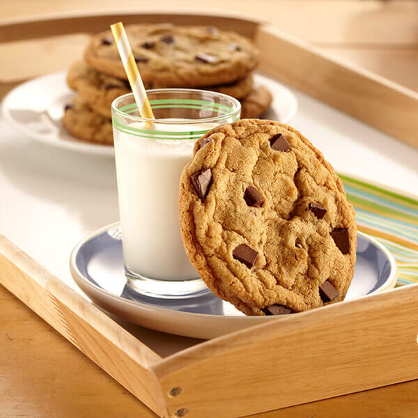 Chewy Jumbo Chocolate Chip Cookies